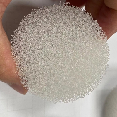 Espuma cilíndrica de poliuretano de malha de filtro de esponja branca perfurada