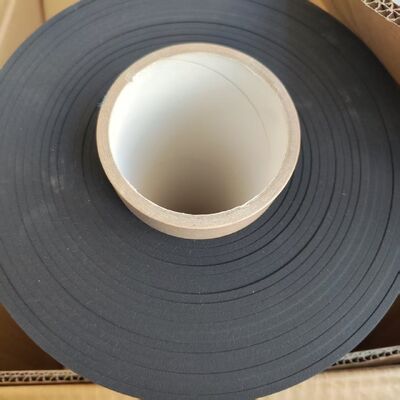 Espuma rígida INOAC SlimFlex H-48, cor preta, densidade de 480kg/m³